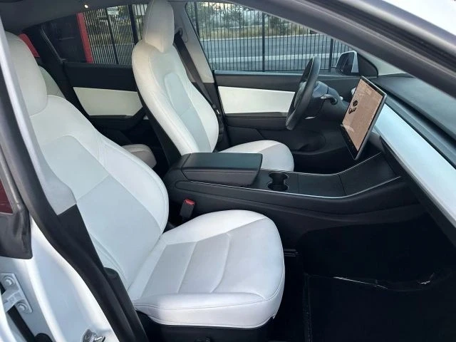 2020 Tesla Model Y - Image 18 of 21