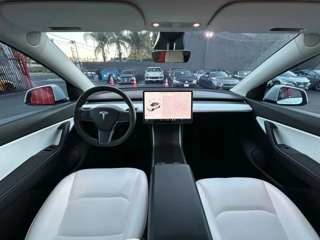 2020 Tesla Model Y - Image 20 of 21