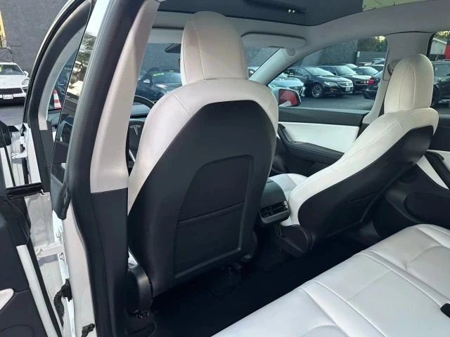 2020 Tesla Model Y - Image 13 of 21
