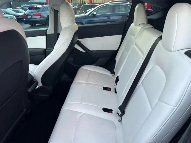 2020 Tesla Model Y - Image 12 of 21