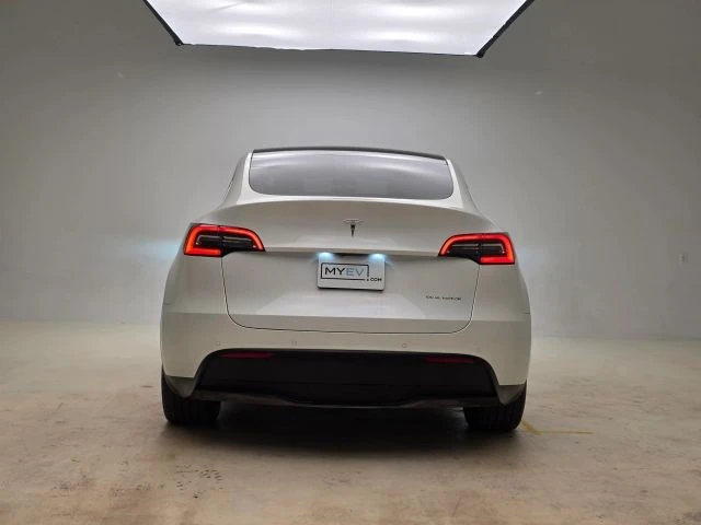 2020 Tesla Model Y - Image 7 of 16
