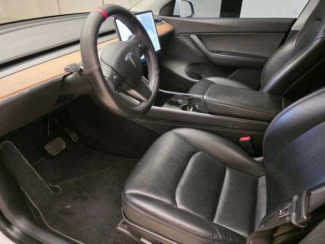 2020 Tesla Model Y - Image 14 of 16