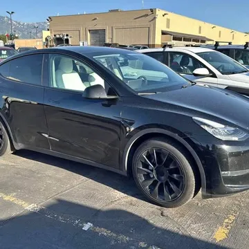 2020 Tesla Model Y Long Range Sport Utility 4D