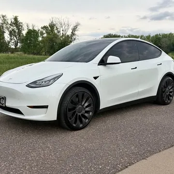 2020 Tesla Model Y Long Range Sport Utility 4D