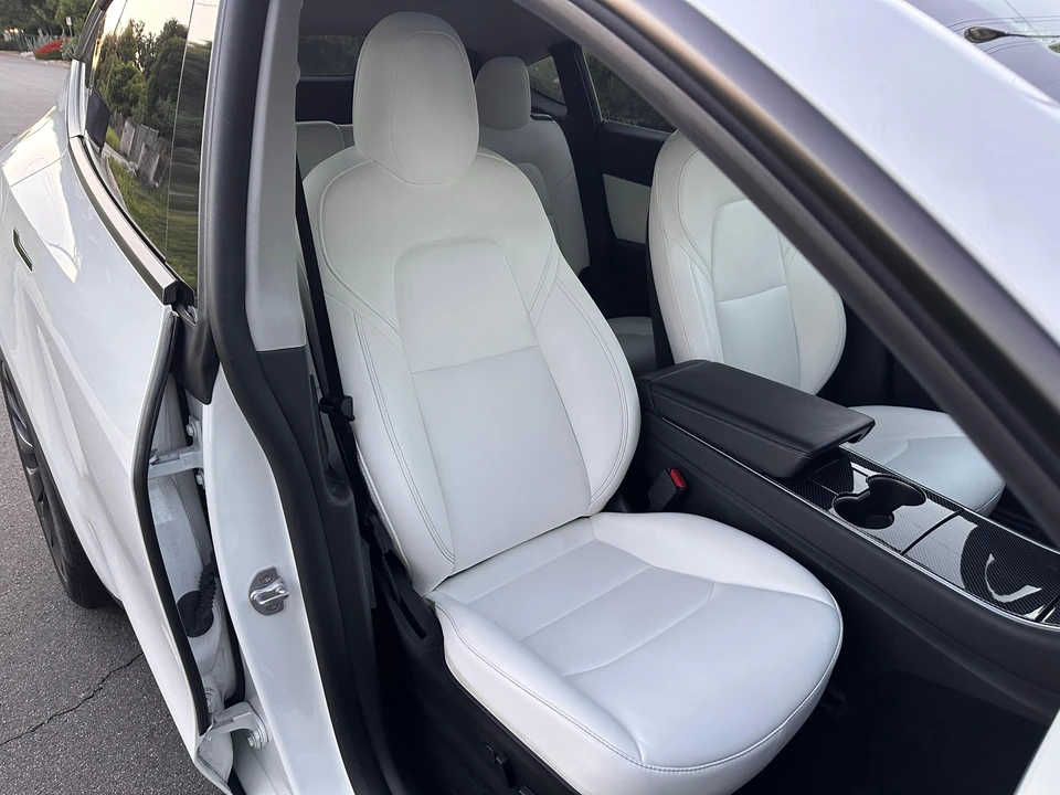 2020 Tesla Model Y Performance - Image 29 of 31