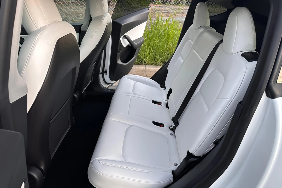 2020 Tesla Model Y Performance - Image 25 of 31