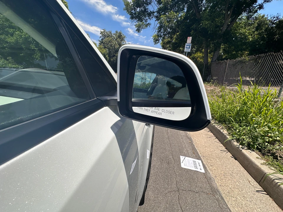 2020 Tesla Model Y Performance - Image 15 of 31