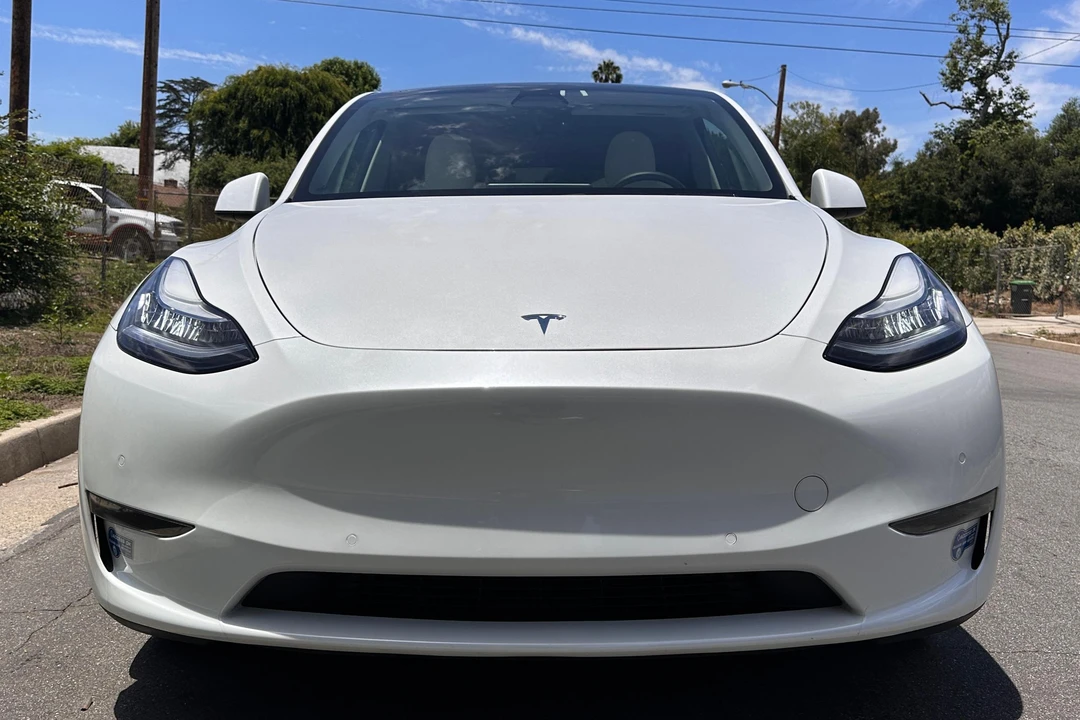 2020 Tesla Model Y Performance - Image 2 of 31