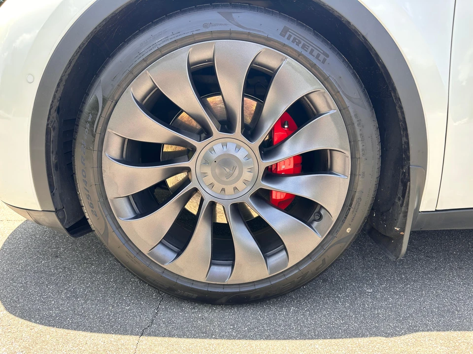 2020 Tesla Model Y Performance - Image 19 of 31
