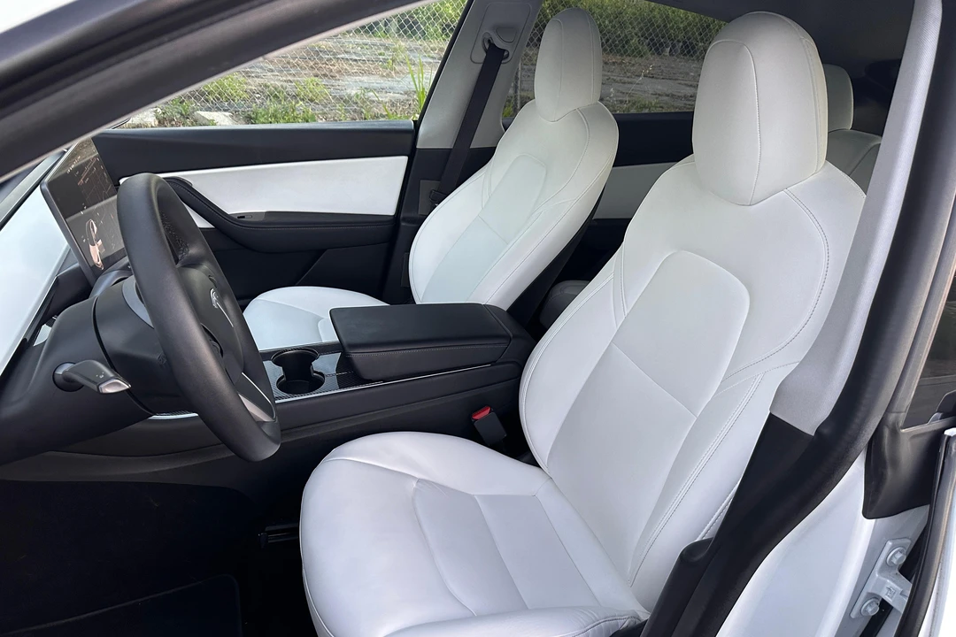 2020 Tesla Model Y Performance - Image 24 of 31