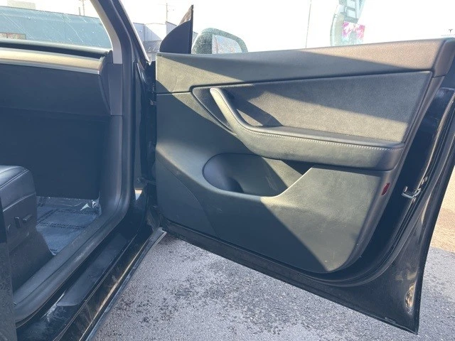 2020 Tesla Model Y Performance - Image 20 of 21