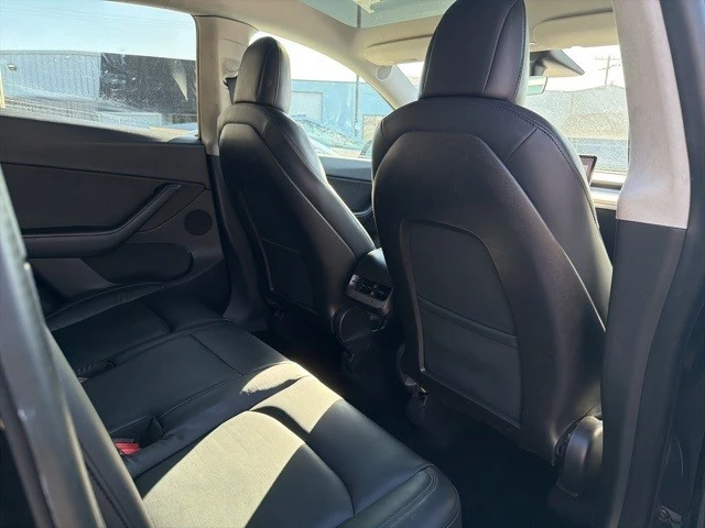 2020 Tesla Model Y Performance - Image 17 of 21