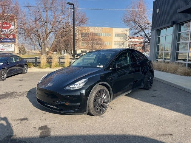 2020 Tesla Model Y Performance - Image 3 of 21