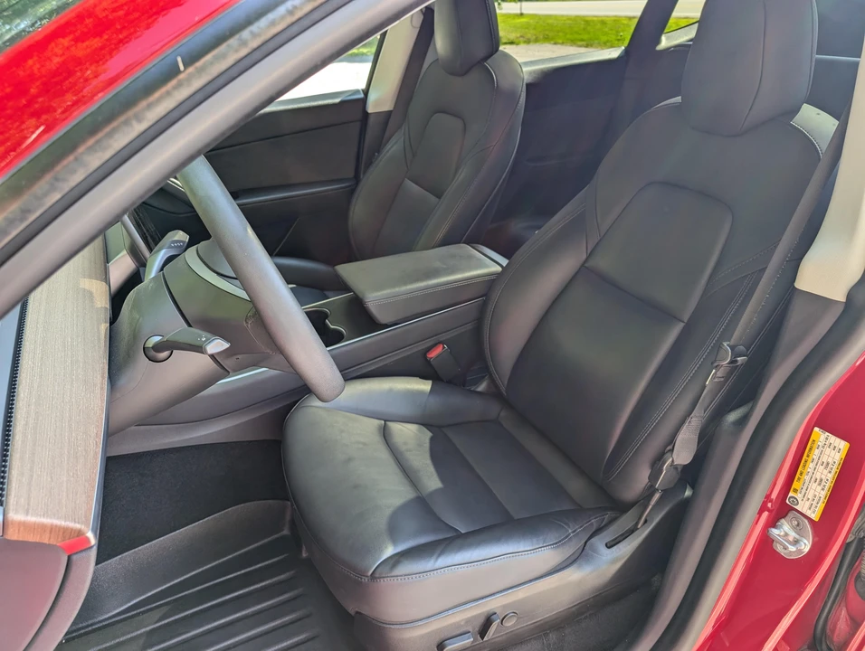 2020 Tesla Model Y Performance - Image 27 of 31
