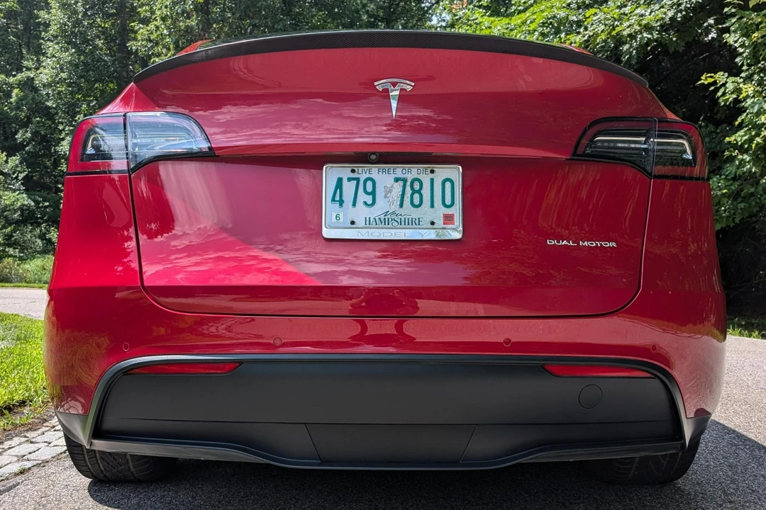 2020 Tesla Model Y Performance - Image 5 of 31