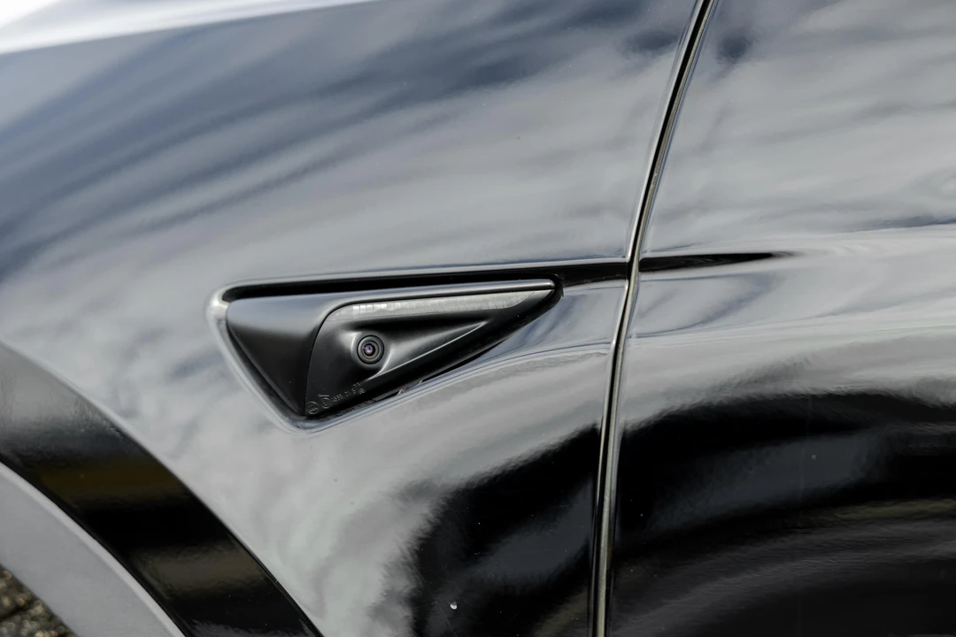 2020 Tesla Model Y Performance - Image 11 of 26