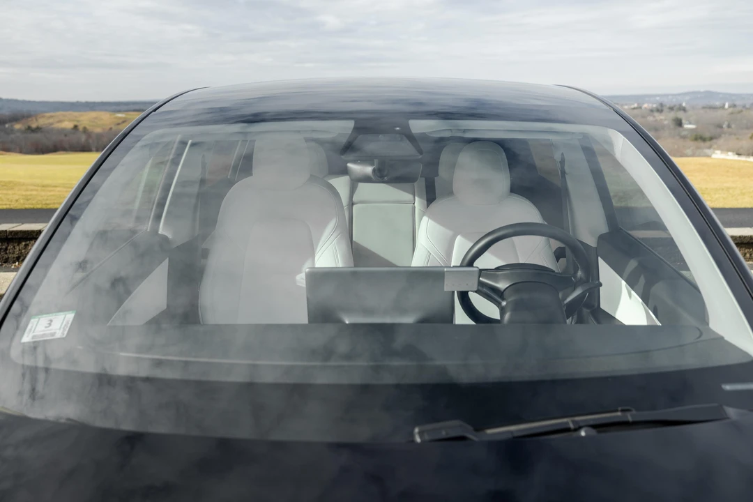 2020 Tesla Model Y Performance - Image 9 of 26