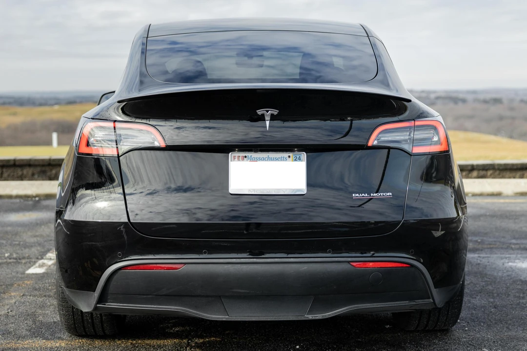 2020 Tesla Model Y Performance - Image 5 of 26