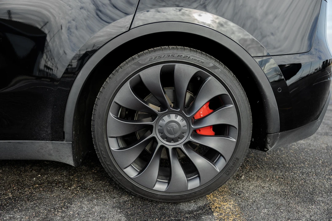 2020 Tesla Model Y Performance - Image 21 of 26