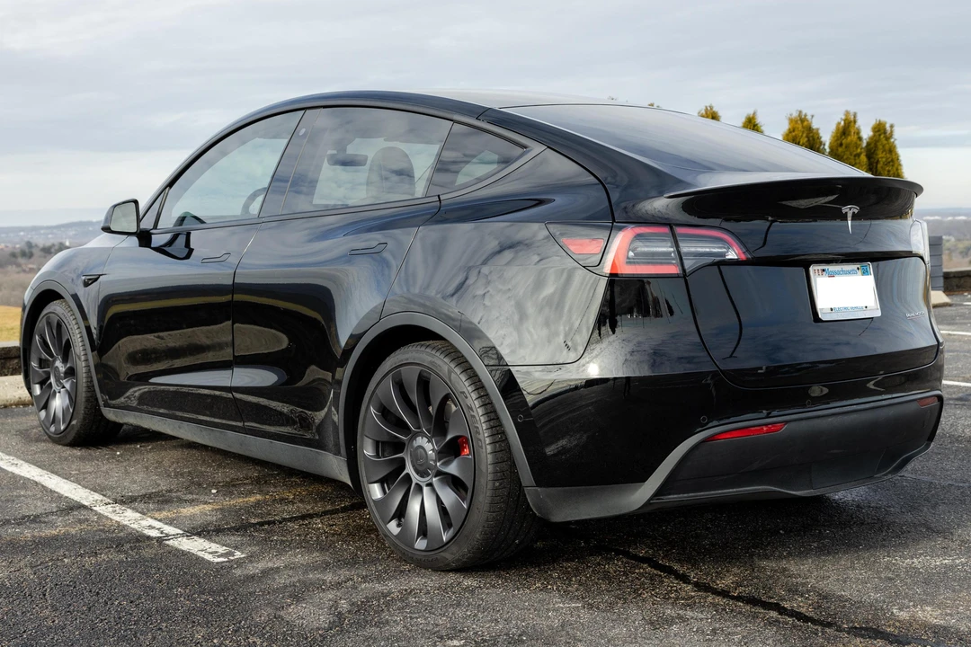 2020 Tesla Model Y Performance - Image 4 of 26