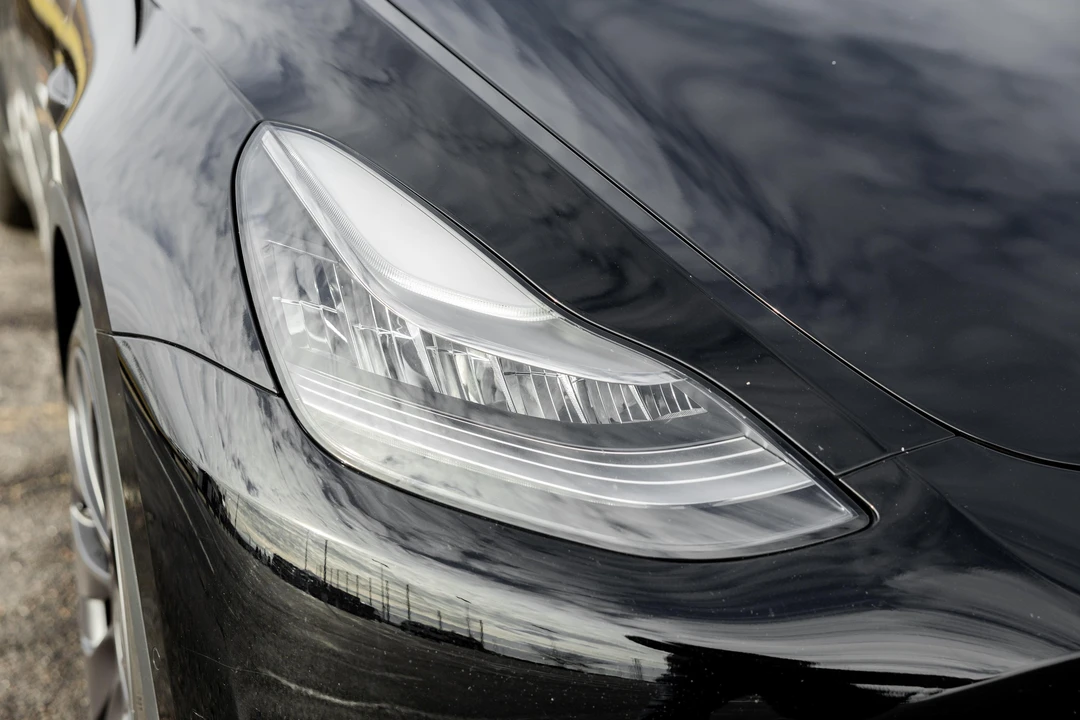 2020 Tesla Model Y Performance - Image 8 of 26
