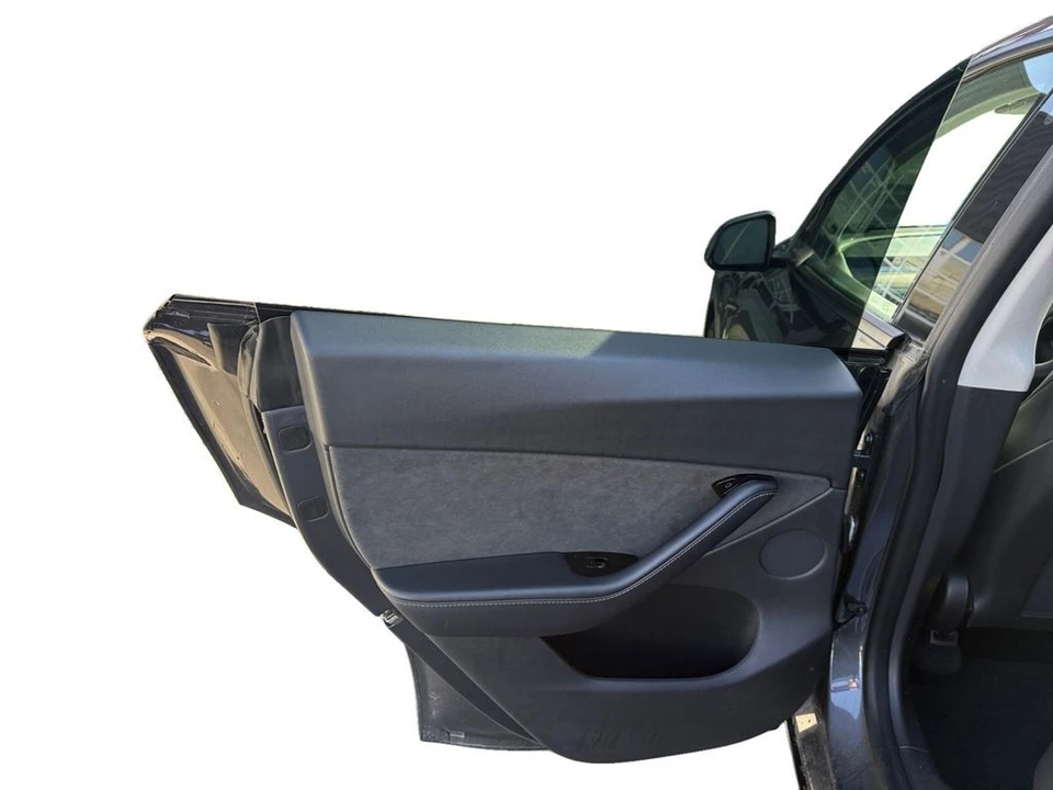 2020 Tesla Model Y Performance - Image 14 of 21