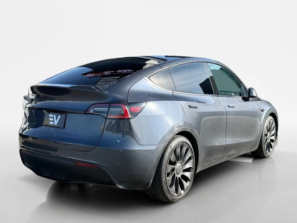 2020 Tesla Model Y Performance - Image 8 of 21