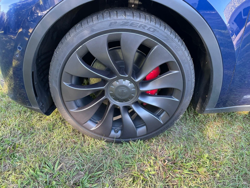 2020 Tesla Model Y Performance - Image 29 of 31