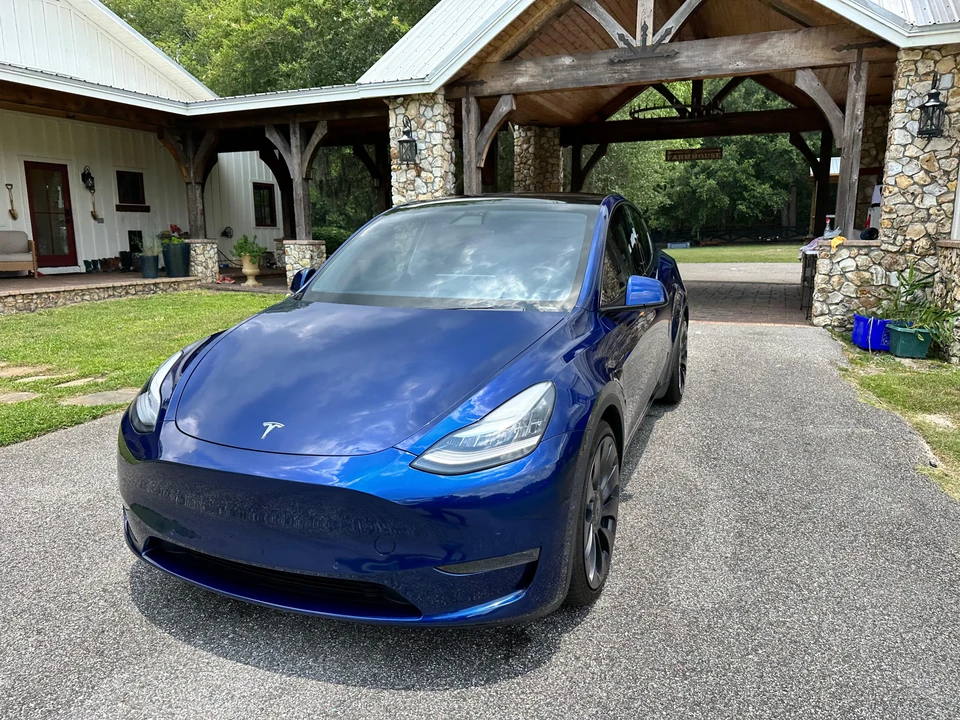 2020 Tesla Model Y Performance - Image 6 of 31