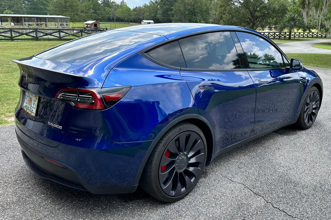 2020 Tesla Model Y Performance - Image 4 of 31