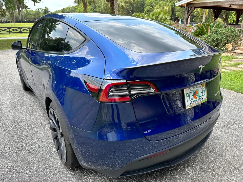 2020 Tesla Model Y Performance - Image 8 of 31