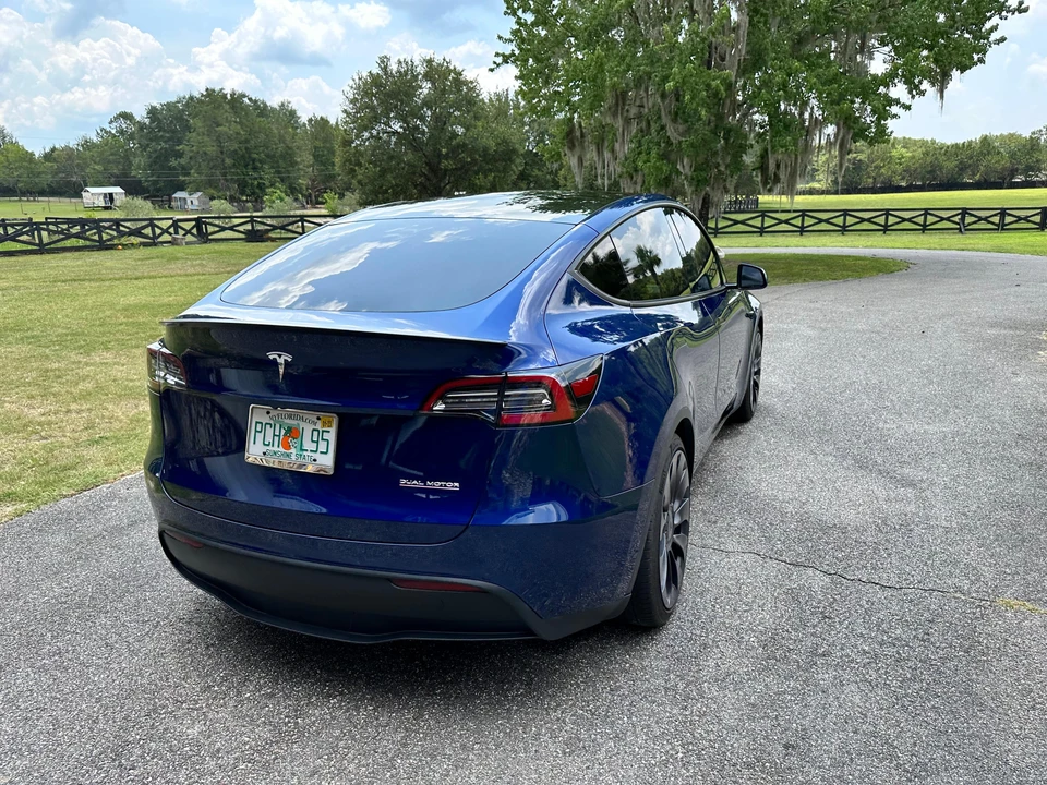 2020 Tesla Model Y Performance - Image 9 of 31