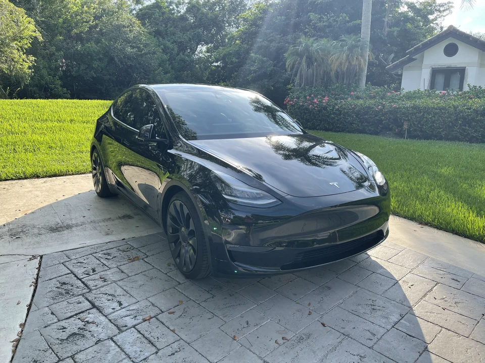 2020 Tesla Model Y Performance - Image 14 of 31