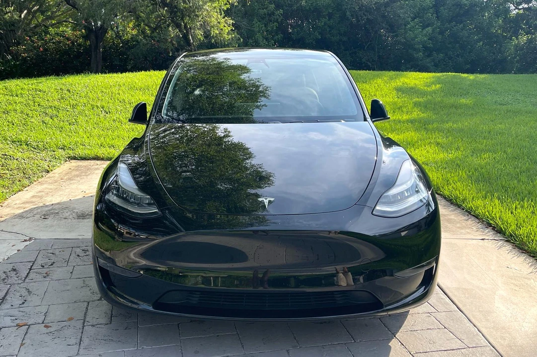 2020 Tesla Model Y Performance - Image 2 of 31