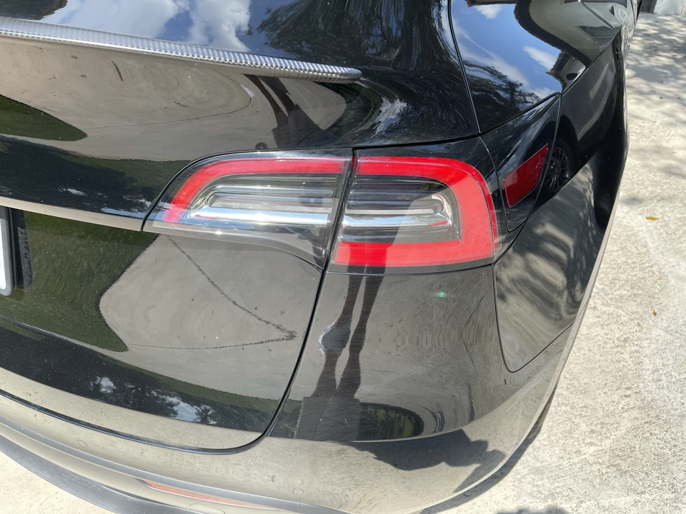 2020 Tesla Model Y Performance - Image 23 of 31
