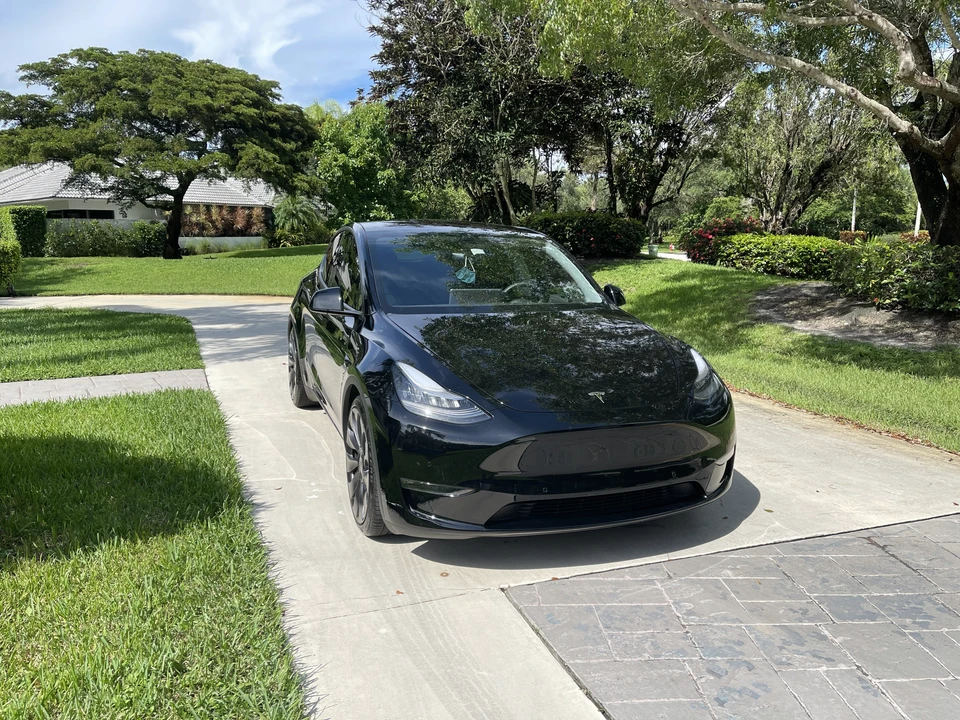 2020 Tesla Model Y Performance - Image 15 of 31