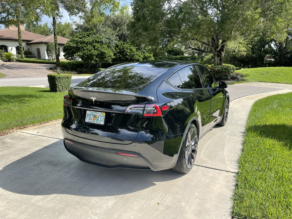 2020 Tesla Model Y Performance - Image 12 of 31
