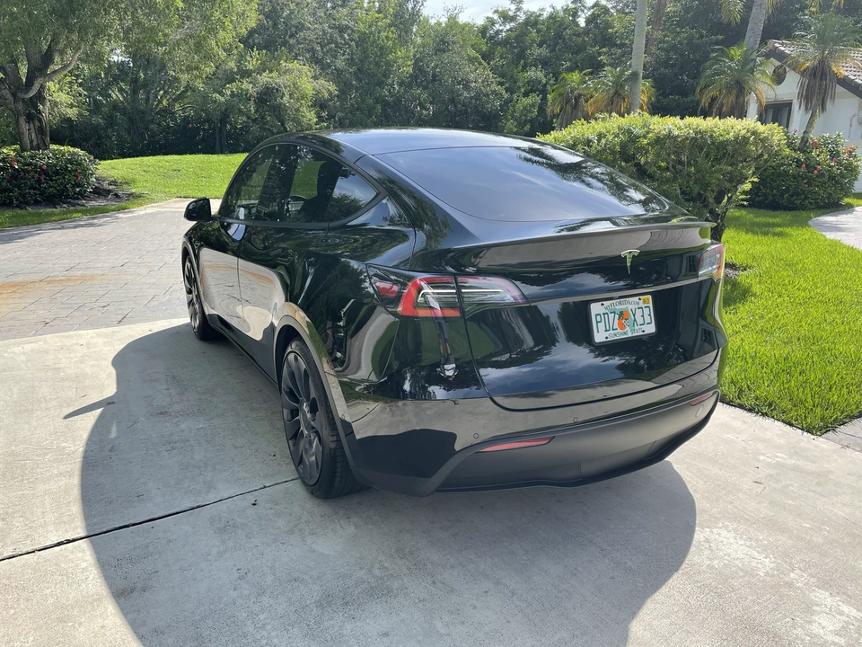 2020 Tesla Model Y Performance - Image 9 of 31