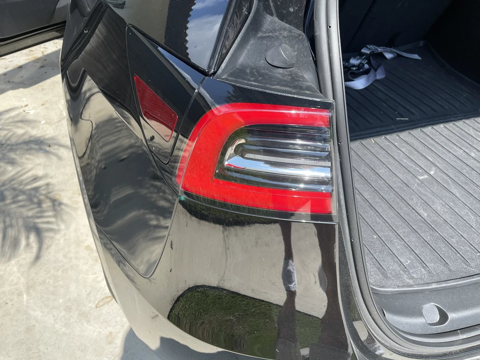 2020 Tesla Model Y Performance - Image 21 of 31
