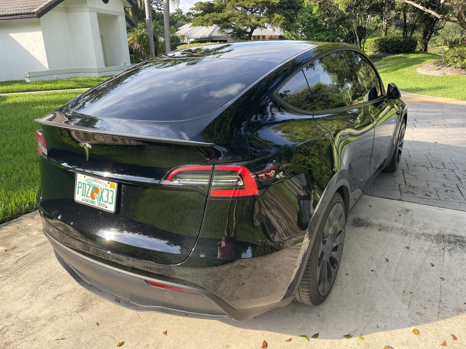 2020 Tesla Model Y Performance - Image 11 of 31