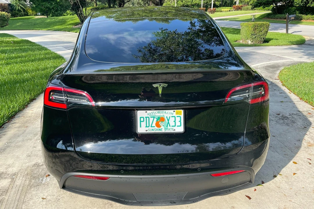 2020 Tesla Model Y Performance - Image 5 of 31