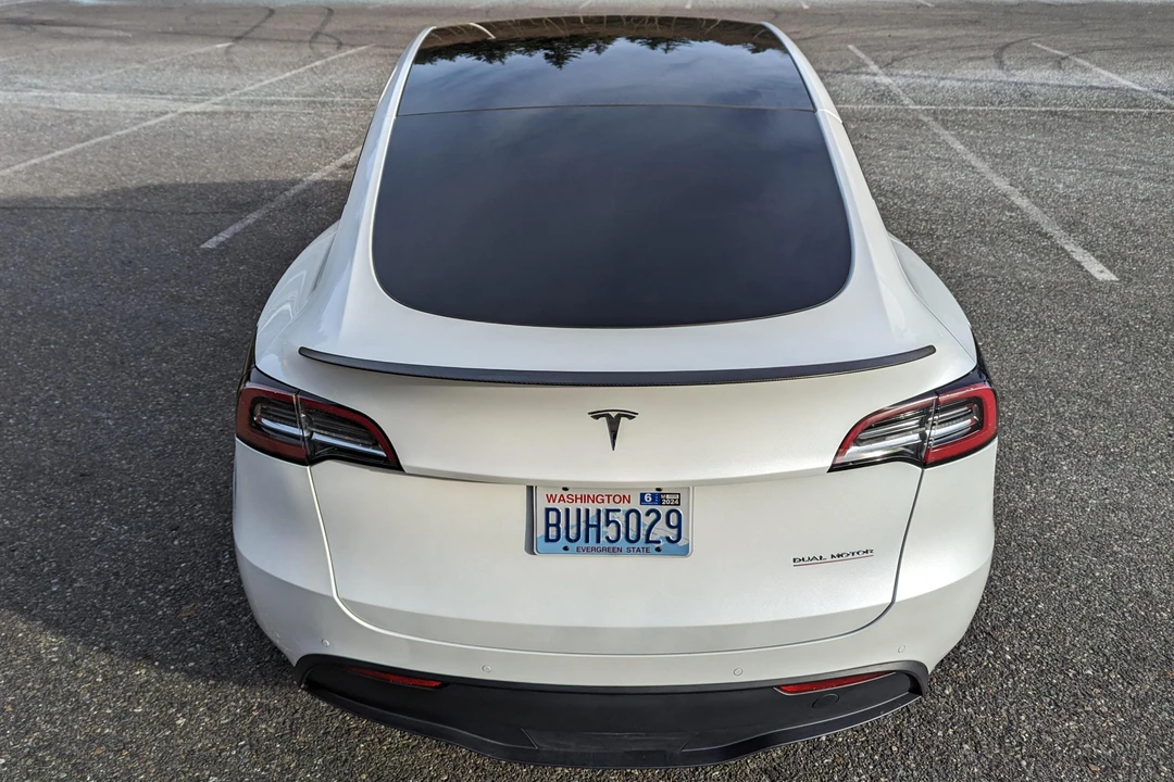 2020 Tesla Model Y Performance - Image 5 of 31