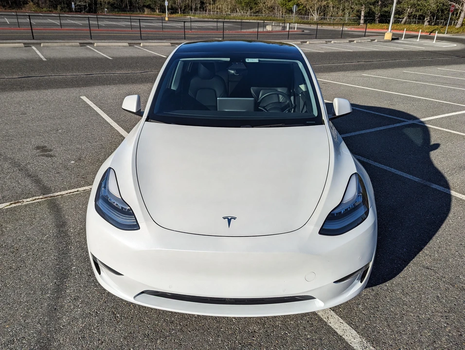 2020 Tesla Model Y Performance - Image 8 of 31