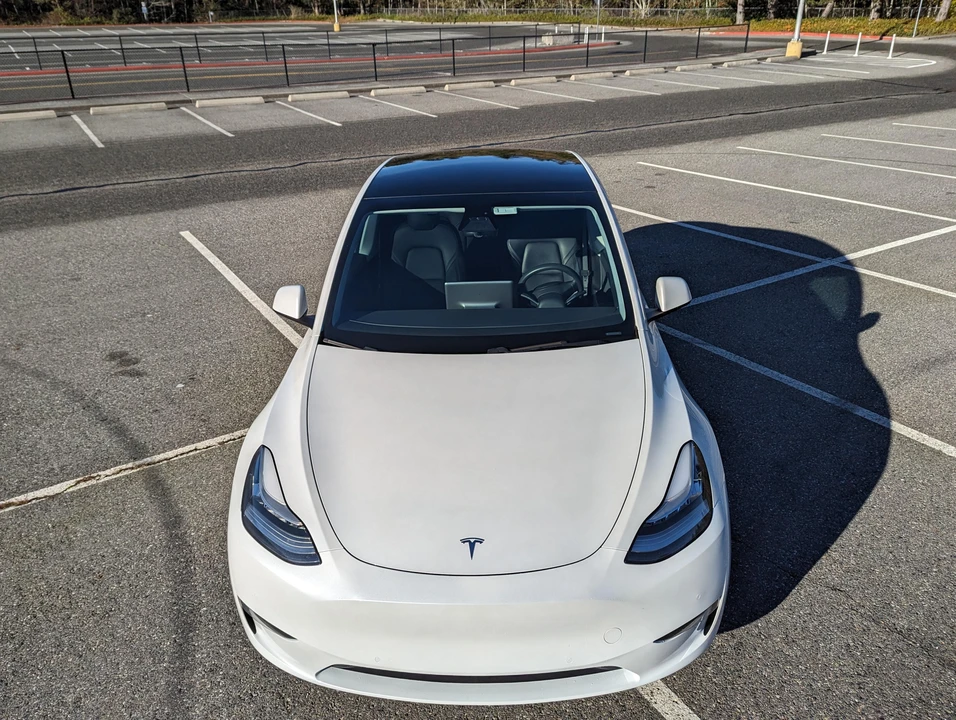 2020 Tesla Model Y Performance - Image 6 of 31