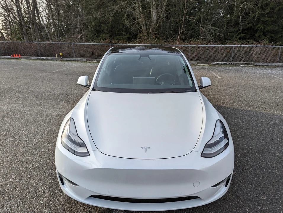 2020 Tesla Model Y Performance - Image 7 of 31