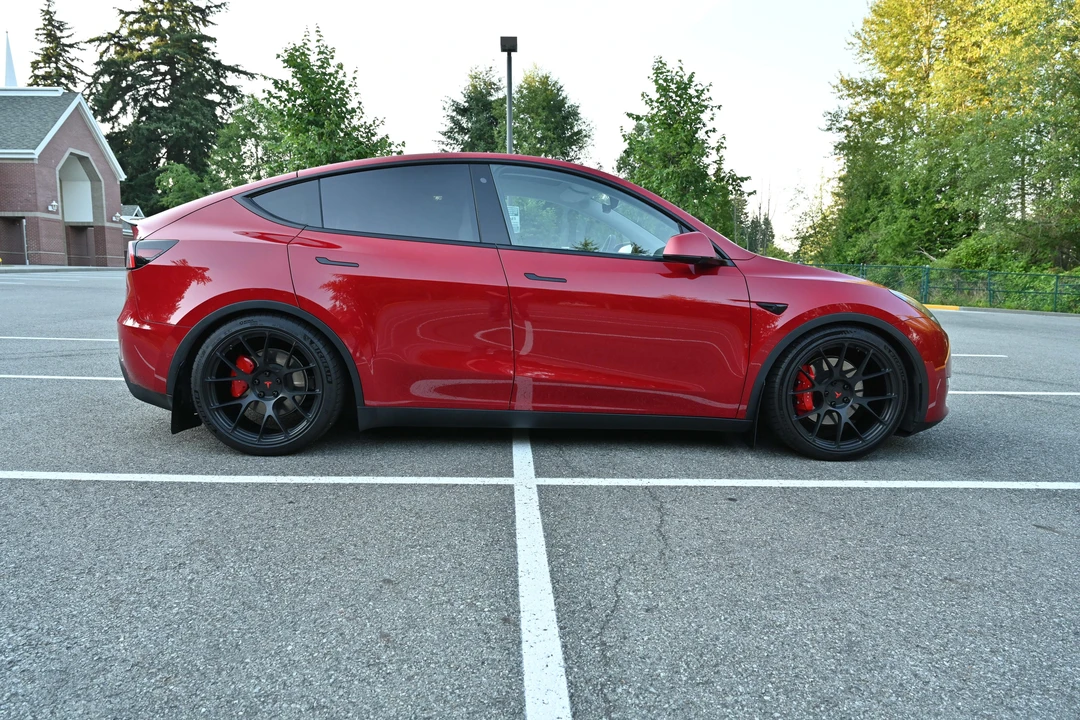 2020 Tesla Model Y Performance - Image 18 of 31