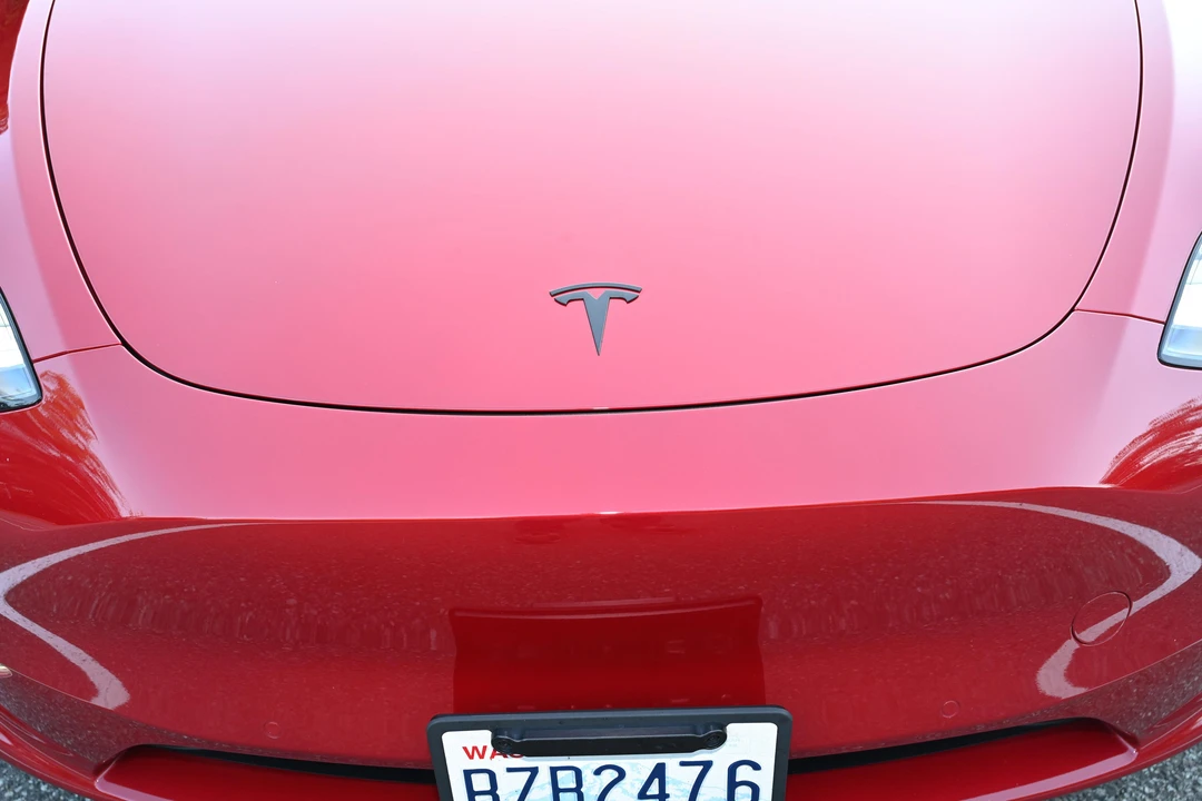 2020 Tesla Model Y Performance - Image 28 of 31