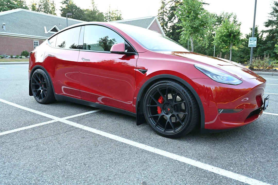2020 Tesla Model Y Performance - Image 20 of 31