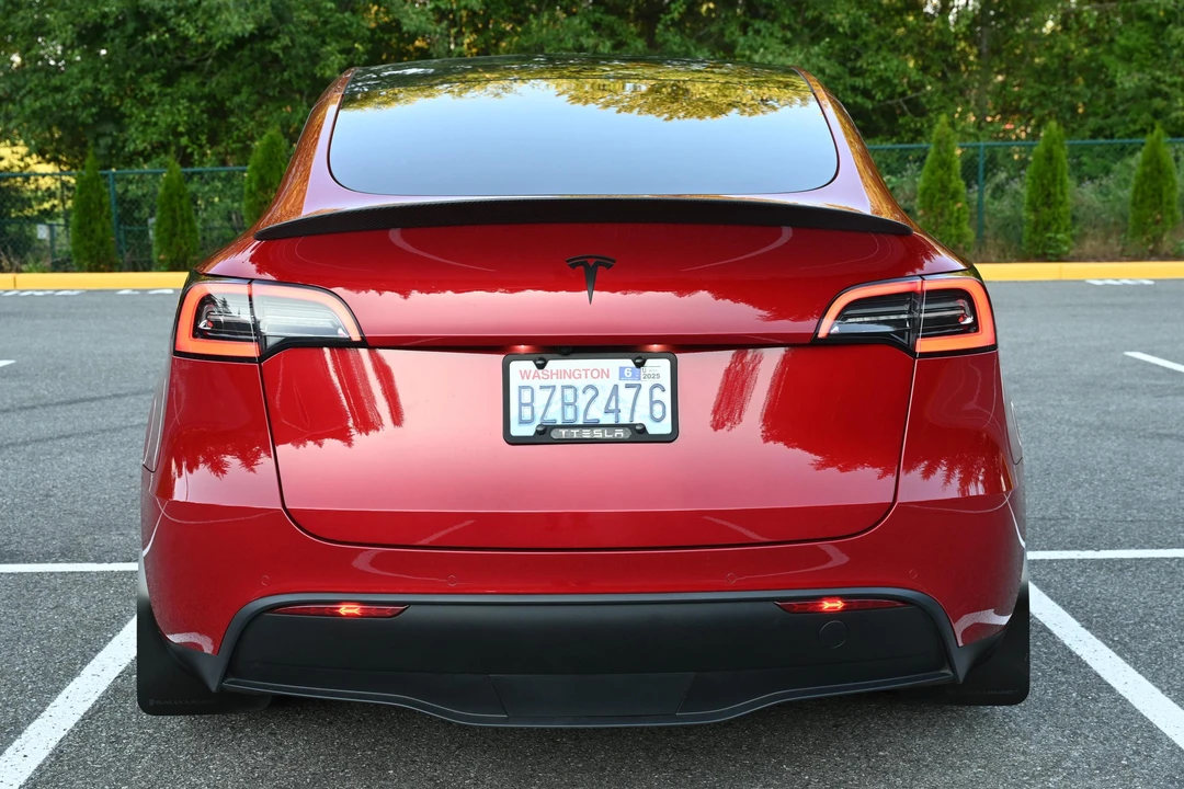 2020 Tesla Model Y Performance - Image 5 of 31