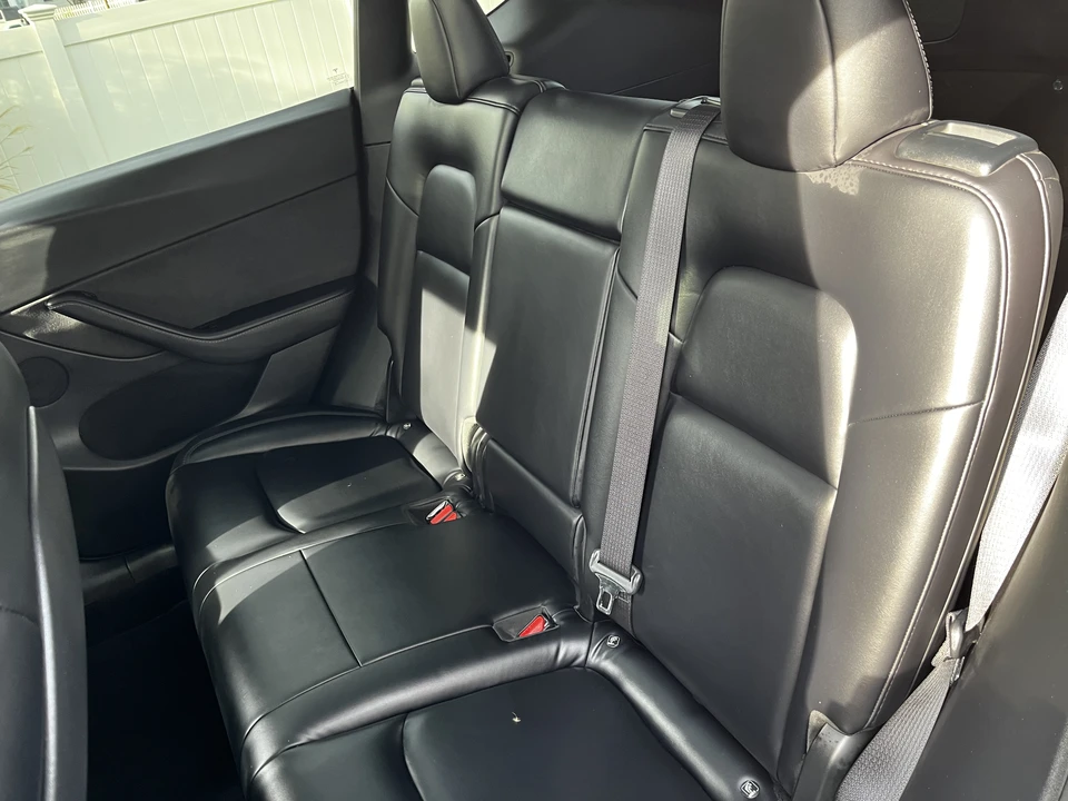2020 Tesla Model Y Performance - Image 25 of 31